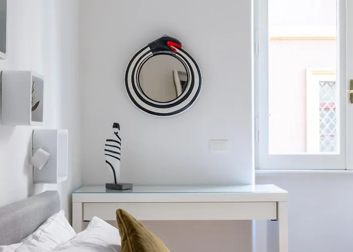 Urban Chic 2 Bedroom Vatican Escape